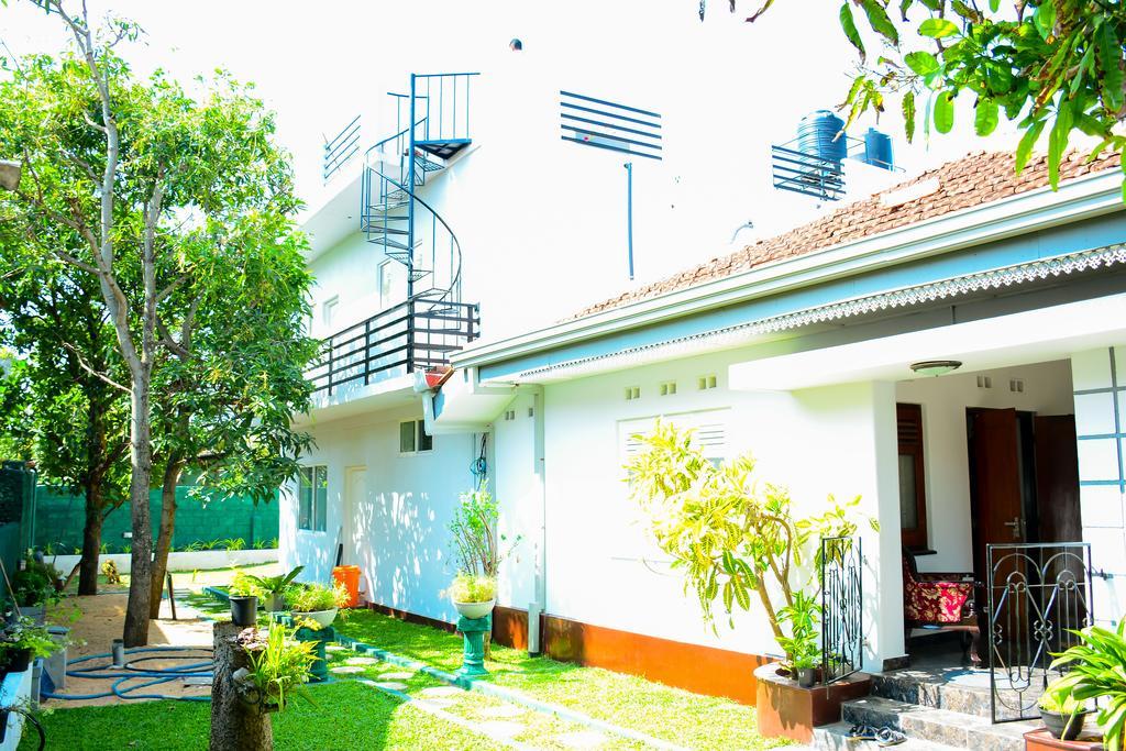 Mama Beach Villa Негомбо Екстер'єр фото