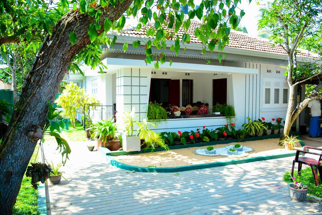 Mama Beach Villa Негомбо Екстер'єр фото