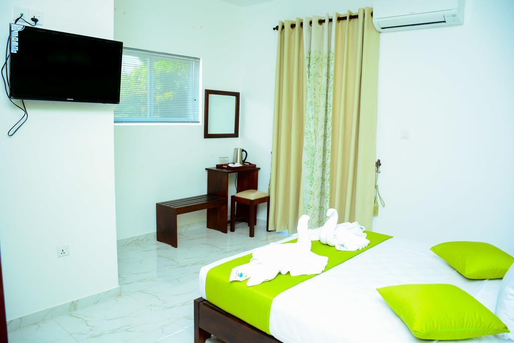 Mama Beach Villa Негомбо Екстер'єр фото
