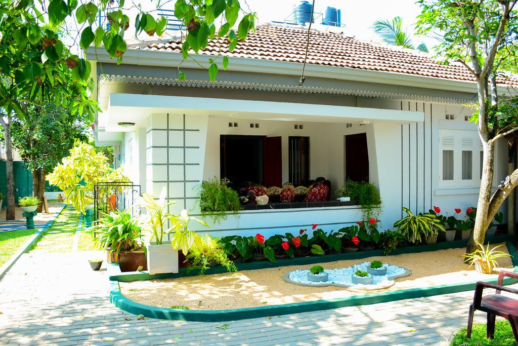 Mama Beach Villa Негомбо Екстер'єр фото